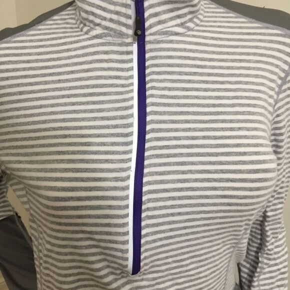 MPG Pull Over active Top! Thumb holes! Soft cozy - Picture 5 of 8